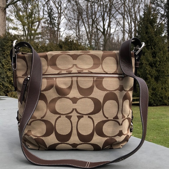 Coach Handbags - 💐S A L E💐COACH F15067 HOBO BAG